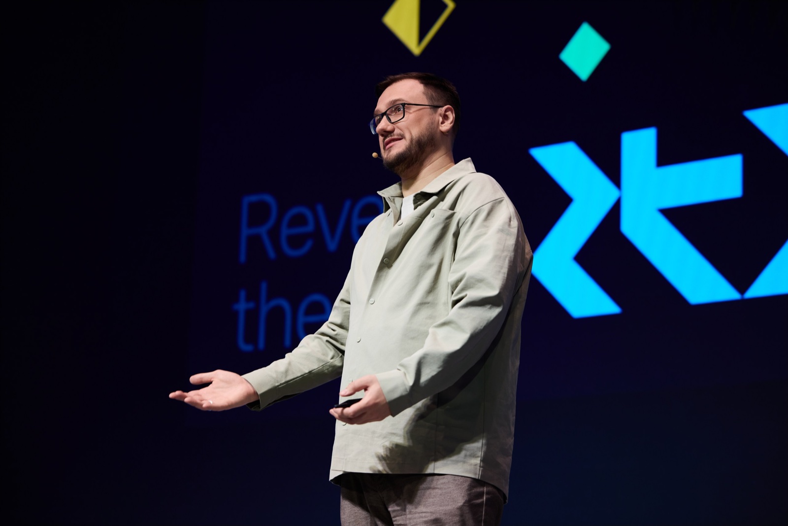 Roman Bunin speaking at a conference